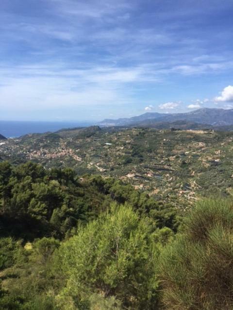 Agriturismo Osteria Du Barba Pe' - Casa Miranda Seborga Buitenkant foto